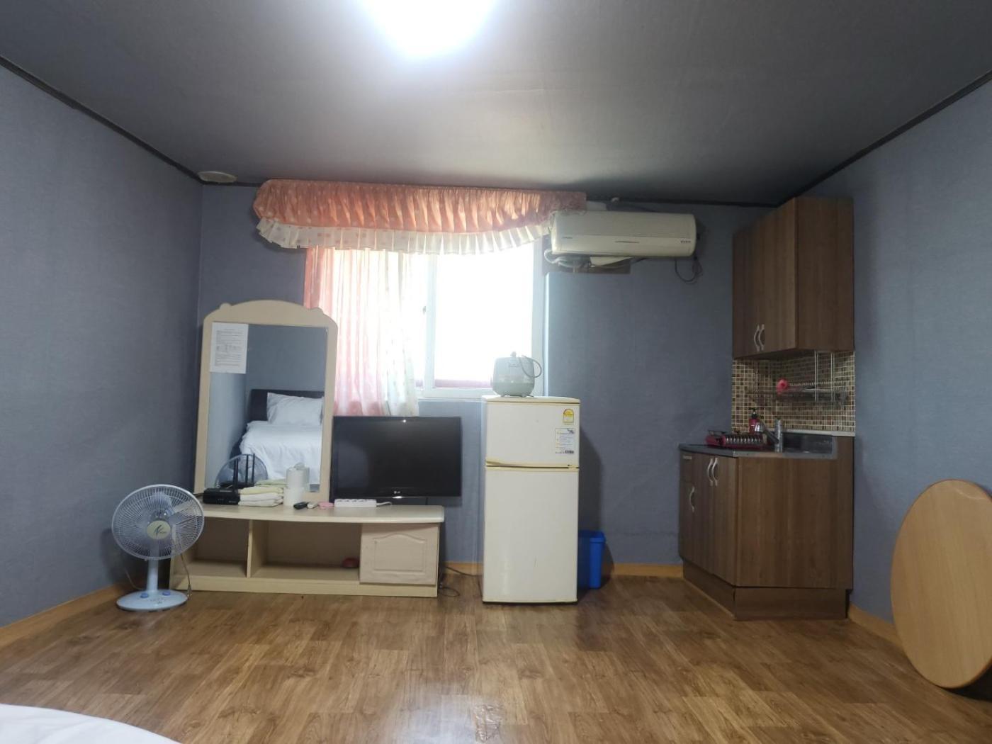 Songwol Park Motel Sokcho Exterior photo